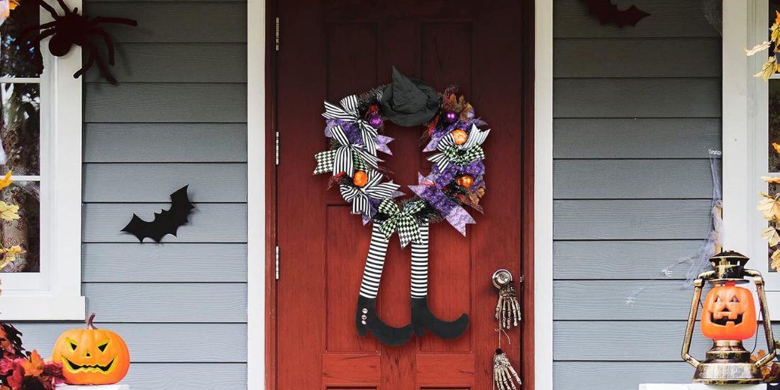 DIY Decor For Halloween & Creepy Crafts For The Kids