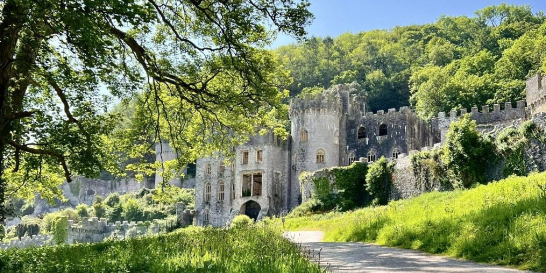 castles near liverpool
